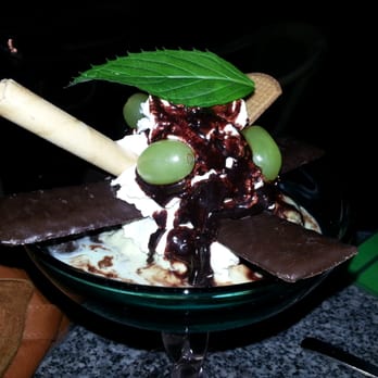 Eisgrün - Mint Becher - Ice Cream & Frozen Yogurt Near Me - Berlin, BE
