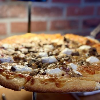 Amici Pizzeria & Bar - Pizza Near Me - Reno, Nevada Amici Pizzeria & Bar - Pizza Near Me - Reno, Nevada