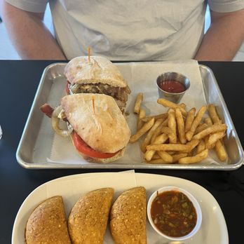 De Leon Cocina - Ponce Chicken Sandwich - Latin American Near Me - St Augustine, Florida