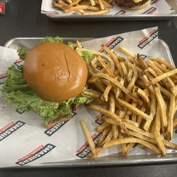 Smashers - Original smasher with lettuce, tomatoes, grilled onions, pickles and Bacon - Burgers Near Me - Norfolk, Virginia Smashers - Original smasher with lettuce, tomatoes, grilled onions, pickles and Bacon - Burgers Near Me - Norfolk, Virginia
