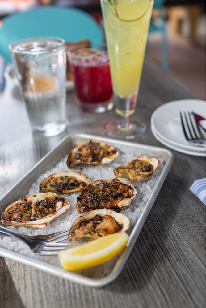 Social spots from Jettie Rae's