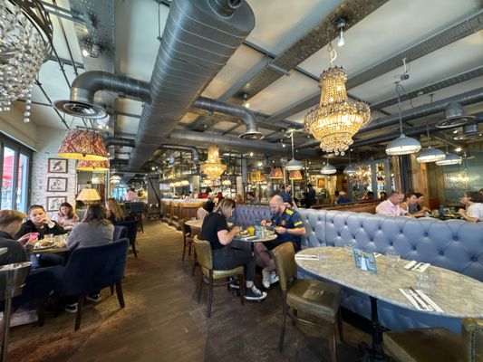 Bill's Soho Restaurant by null