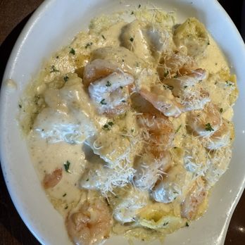 Olive Garden Italian Restaurant - Chicken Tortolloni Alfredo sub shrimp - Italian Near Me - Irvine, California Olive Garden Italian Restaurant - Chicken Tortolloni Alfredo sub shrimp - Italian Near Me - Irvine, California