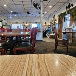 Hickory Ridge Restaurant - More tables