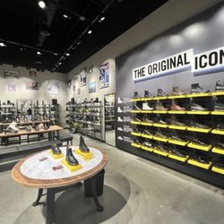 Dr Martens - Rancho Cucamonga - Inside