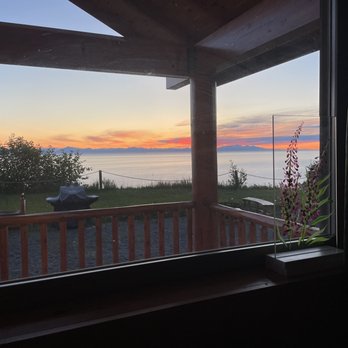 Cabins on the Bluff - Sunset and front porch - Vacation Rentals Near Me - Clam Gulch, Alaska Cabins on the Bluff - Sunset and front porch - Vacation Rentals Near Me - Clam Gulch, Alaska