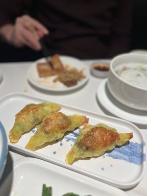 MR. DIM SUM by null