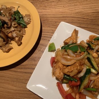 Kati Vegan Thai - Portobello Lover Pad Pak- Fried Mixed Vegetables - Thai Near Me - Seattle, Washington Kati Vegan Thai - Portobello Lover Pad Pak- Fried Mixed Vegetables - Thai Near Me - Seattle, Washington