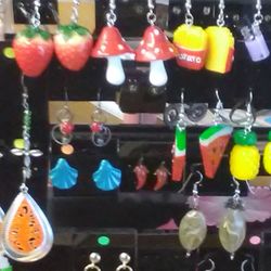 Royalty Thrift Shop - Specialty Earrings
