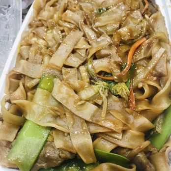 China Moon - Beef Chow Fun - Chinese Near Me - Lutz, Florida China Moon - Beef Chow Fun - Chinese Near Me - Lutz, Florida