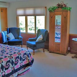 Garden House Bed & Breakfast - The Red Room