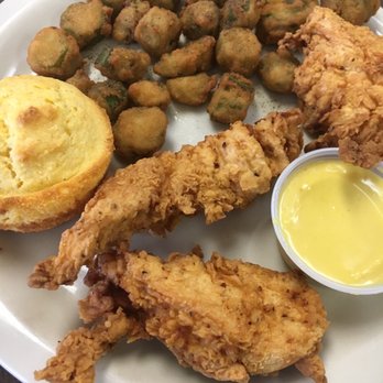 Daisy's Diner - Chicken strips and fried okra - Diners Near Me - Riverside, Texas