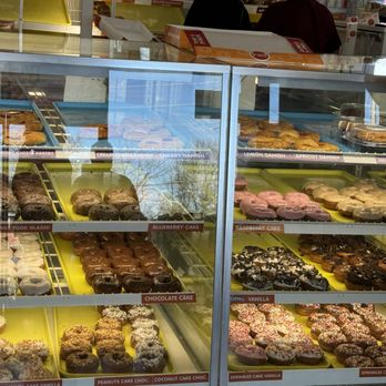 Tony's Donuts & Cafe - Breakfast & Brunch Near Me - Maryland Heights, Missouri