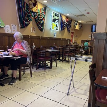 Lallos Bar & Grill - Mexican Near Me - Channahon, Illinois