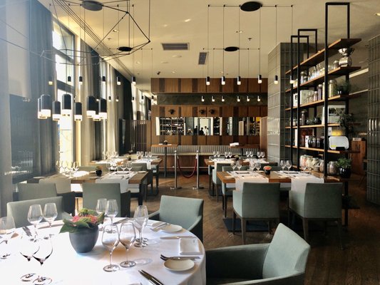 Mercato Restaurant & Bar by null