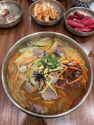 Guk Su Jip 국수집 - 北方面家 - Cold Korean Noodle Naengmyeon (냉면) & Dolsot Bibimbap by null