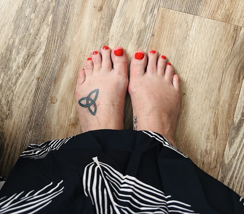 Four Seasons Nails Logo