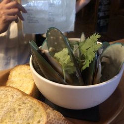 Louies Cafe & Tapas Bar - Green lip mussels in coconut cream sauce