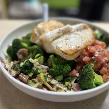 Great Full Gardens - South - Paleo bowl w/Chilean Sea Bass topper - New American Near Me - Reno, Nevada