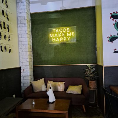 Tacos Chiwas by null
