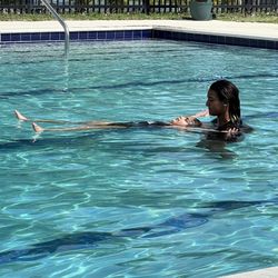 Little Swimmers - Floating.
