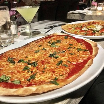 Hanny's - Margherita Pizza - Lounges Near Me - Phoenix, Arizona