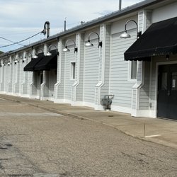 Foy's Pigeon Supplies - Foy's new location