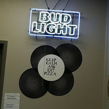 Figaro's Pizza - Pizza Near Me - Rochester, Washington