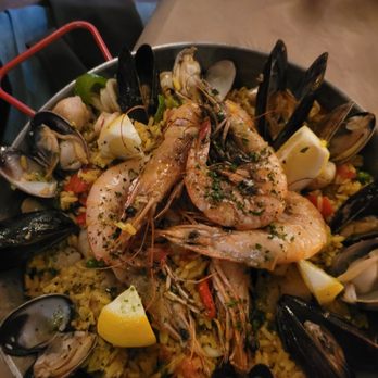 Si Tapas - Seafood paella - Spanish Near Me - Dallas, Texas Si Tapas - Seafood paella - Spanish Near Me - Dallas, Texas