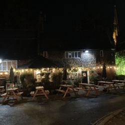 Adam & Eve - Lots of outdoor seating with beautiful cathedral just nearby