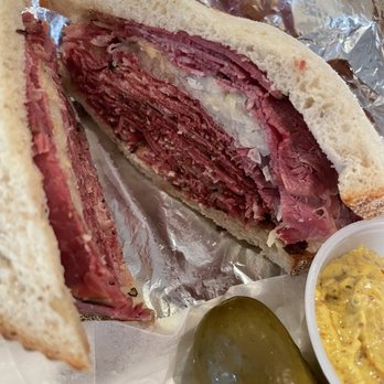 Foster Village Kosher Deli - Hot Pastrami Sandwich--AMAZING - Delis Near Me - Bergenfield, New Jersey