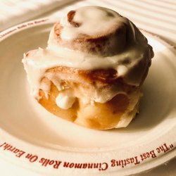 Cinnzeo Bakery Café - Yummy traditional 'Mini' Cinnamon Roll