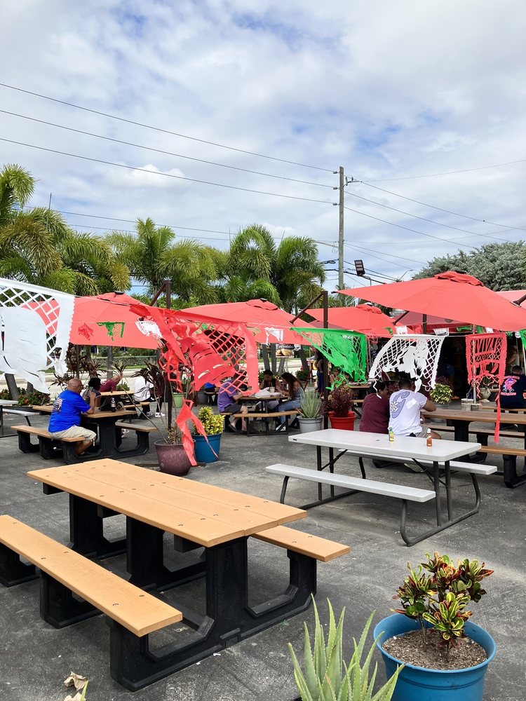 Tacos Al Carbon of Lake Worth