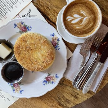Sideboard - Danville - Cute coffee and English muffin - Comfort Food Near Me - Danville, California
