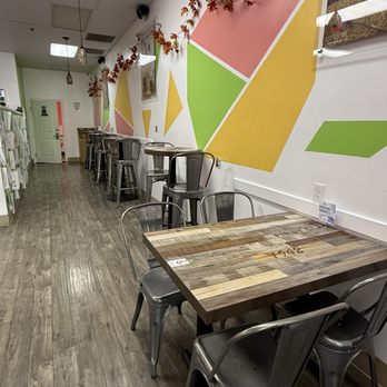 ThirsTea - Indoor seating - Ice Cream & Frozen Yogurt Near Me - Temecula, California