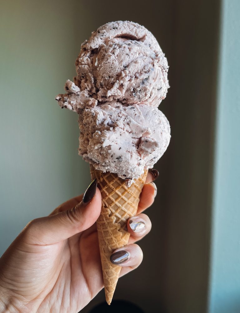 THE ICE CREAM SHOP 135 Photos & 92 Reviews 180 N Glendora Ave