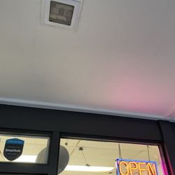 Lucky Donuts & Deli