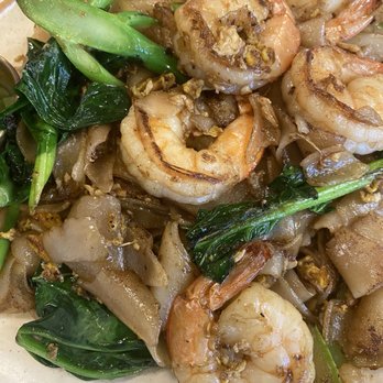 Le Kinaree Thai Eatery - Pad See Ew - Thai Near Me - Chino Hills, California Le Kinaree Thai Eatery - Pad See Ew - Thai Near Me - Chino Hills, California
