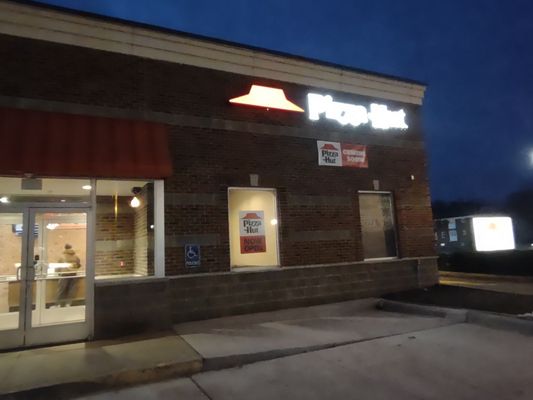 Pizza Hut by null