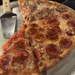 Pizza pepperoni and sausage