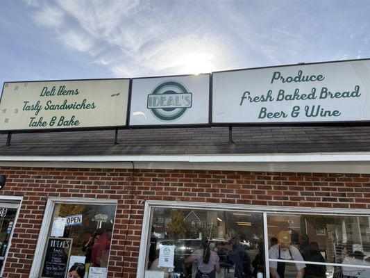 Ideal's Sandwich and Grocery by null