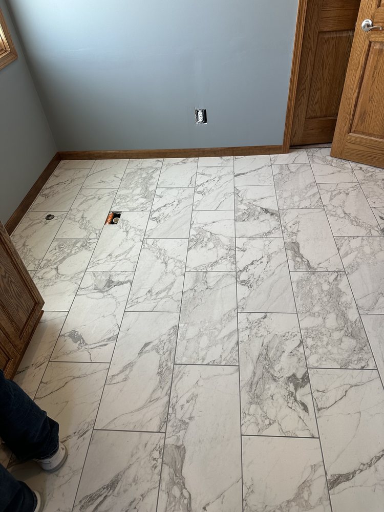 Slide of D’s Handyman Service