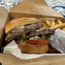 Ally’s Ice Cream & Grill Cafe - Delicious double cheeseburger