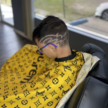 V.I.P Barber Lounge - Barbers Near Me - Spring Hill, Florida