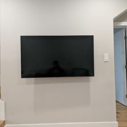 TV mounting TV mounting