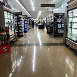 Big Y - Big Y Monroe CT. Clean and well kept.