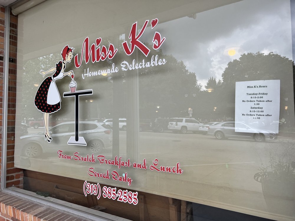 Miss K's Homemade Delectables & Con Amor Cupcakery Logo