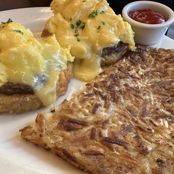 Grand Lux Cafe - Short Rib Benedict - American Near Me - Paramus, New Jersey