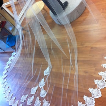 Chic Design and Alterations - Custom Design Wedding Veil - Bridal Near Me - North Vancouver, British Columbia Chic Design and Alterations - Custom Design Wedding Veil - Bridal Near Me - North Vancouver, British Columbia