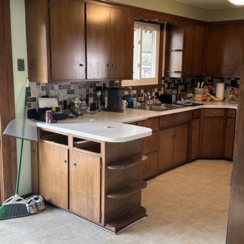Balza Construction & Remodeling - 2025 Kitchen Before - General Contractors Near Me - Green Bay, Wisconsin Balza Construction & Remodeling - 2025 Kitchen Before - General Contractors Near Me - Green Bay, Wisconsin